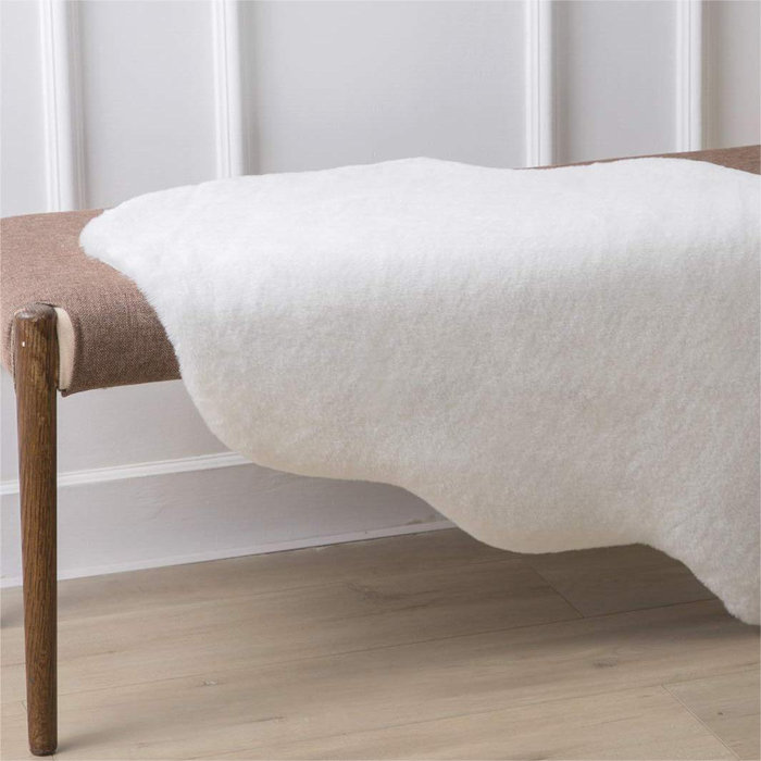 HERVEY White Faux Rabbit Fur Rug Luxury Soft Faux Fur Novelty Rug